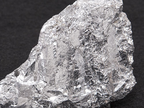 Chromium lump close-up