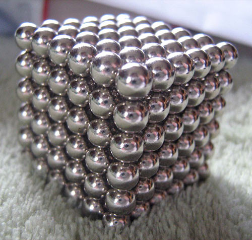 Neocube magnet toy