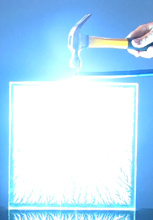 Lichtenberg figure being made