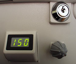 Control knob, display and lock