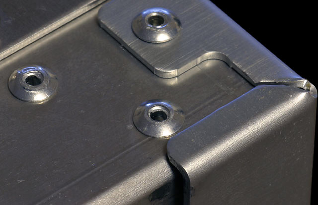 rivets640.jpg