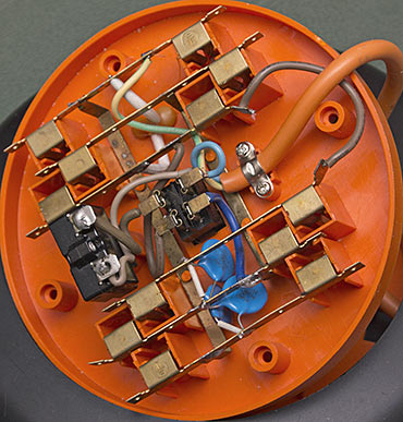 Round powerboard interior